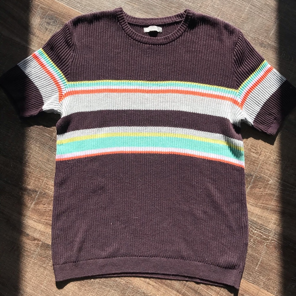 Short sleeve sweater